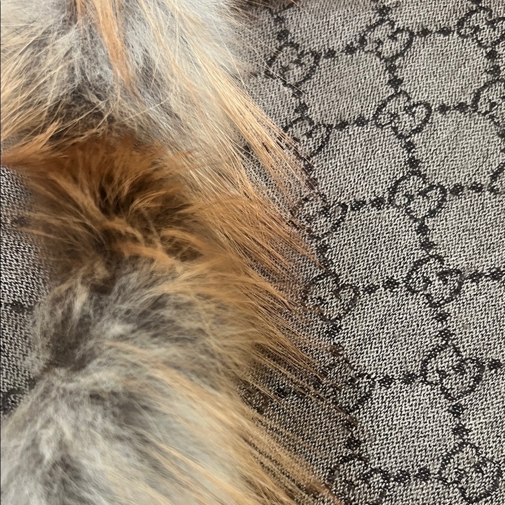 Gucci Gray and Brown Patterned Shawl with Fur Trim - Picture 3 of 6